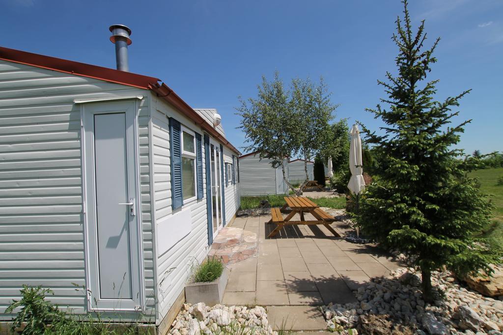 Azur Camping Schwaebische Alb Sonnenbuhl Exterior photo